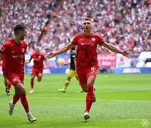 爱博娱乐-莱比锡红牛主帅遭遇临时离职，球队管理层紧急应对的简单介绍